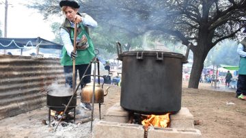 Sumampa lanza la convocatoria para su tradicional concurso patrio de asado con cuero y locro