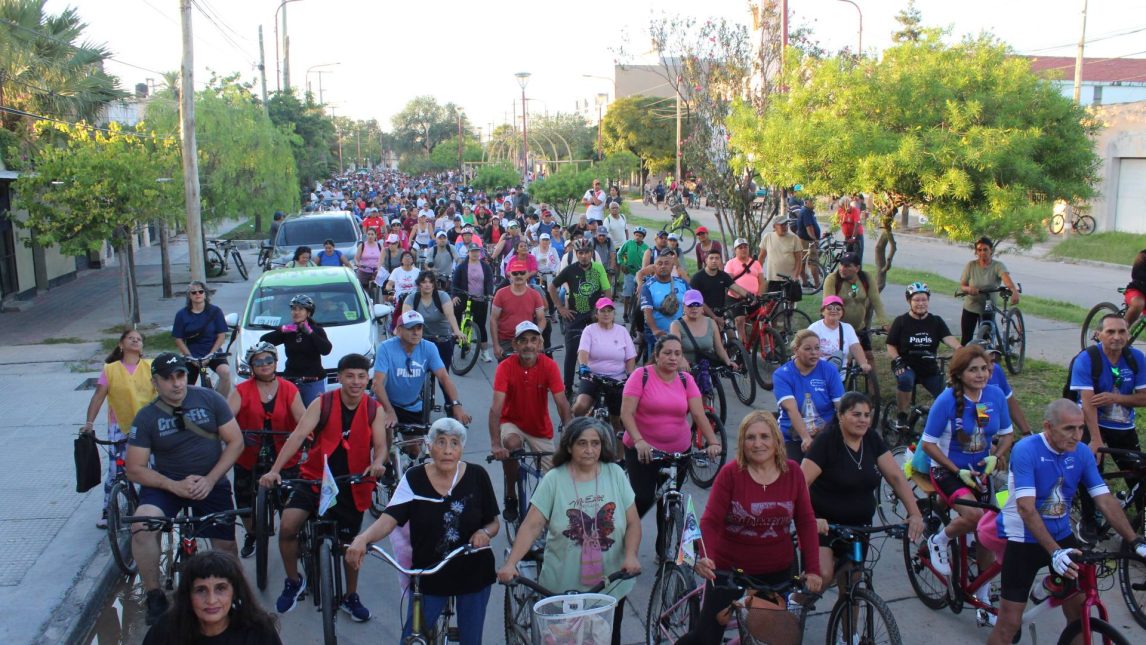 Santiago del Estero volvió a manifestar su fe en la 42° edición del Vía Crucis en bicicleta y moto