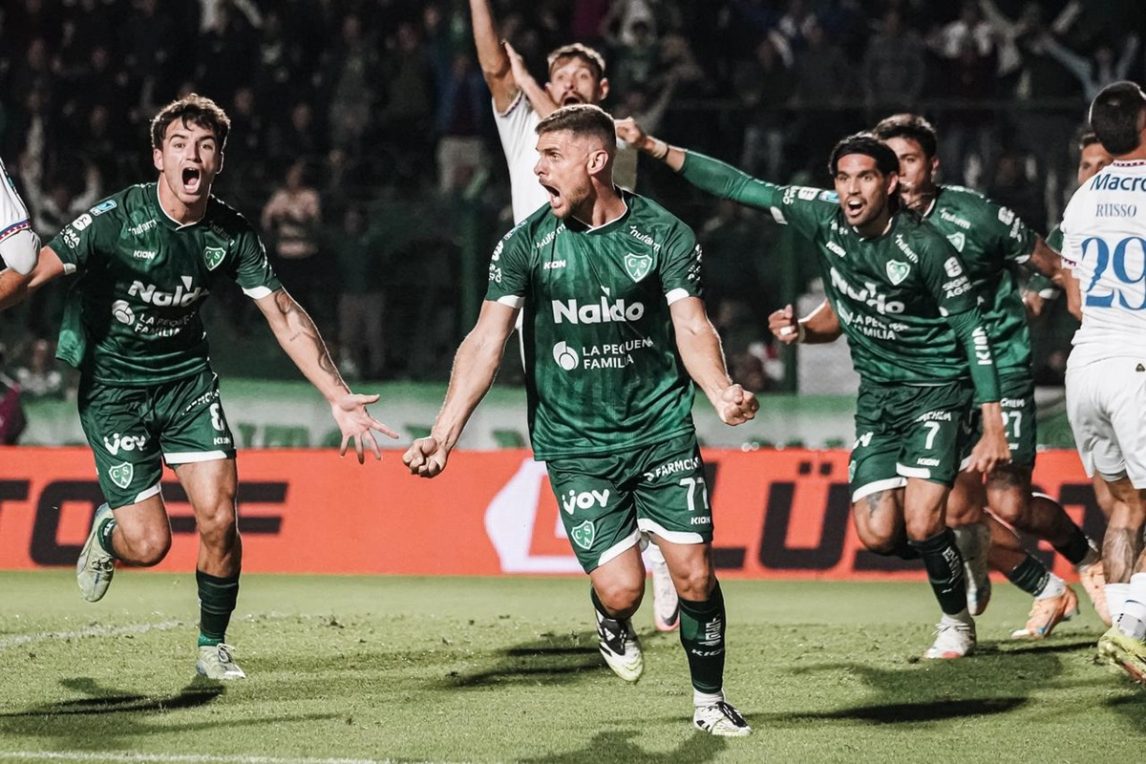 Sarmiento le ganó a Tigre y mantiene viva la ilusión de clasificar