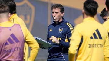 Úbeda ajusta un solo cambio y Boca llega con el equipo armado al Monumental