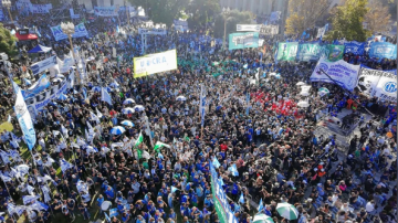 La CGT marchó por el Día del Trabajador y pidió “ponerle un límite” a este modelo de Gobierno que excluye