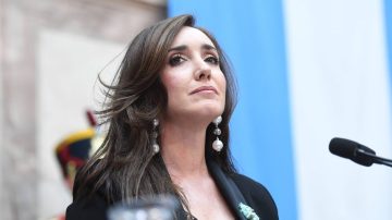 “Lágrimas de ingleses piratas”, la respuesta de Villarruel a un usuario anti-Argentina que trató a la Selección de equipo “sucio”