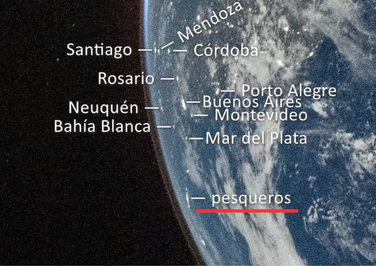 Fotos de la misión Artemis revelan la masiva flota china al borde del Mar Argentino