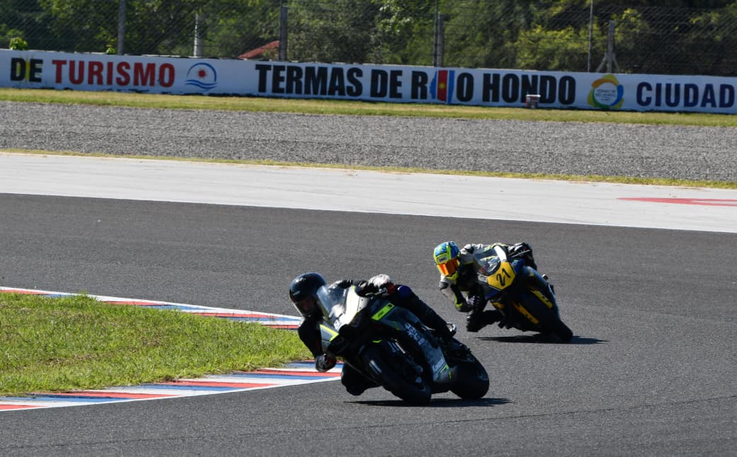 El GP3 Chile aceleró en Las Termas con una jornada a puro espectáculo
