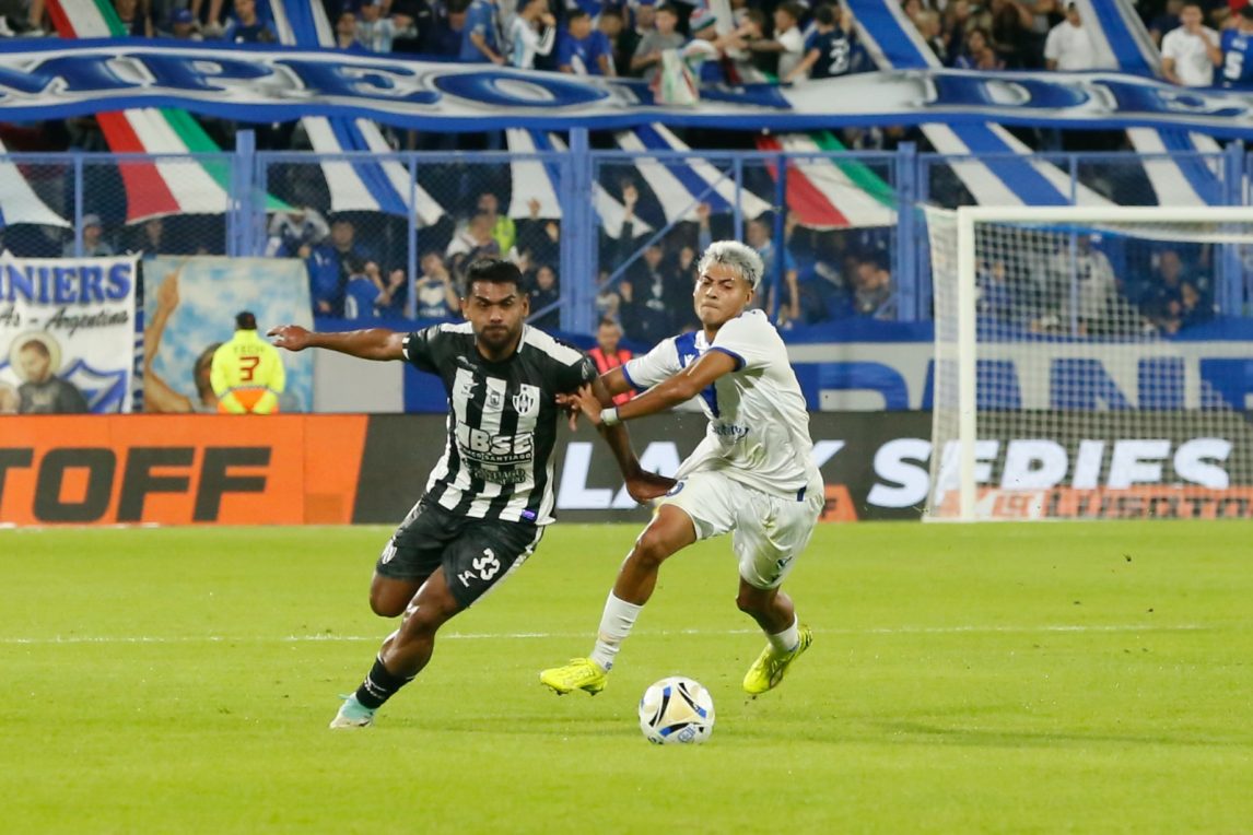 EN VIVO: Central Córdoba cae 1-0 al descanso ante Vélez