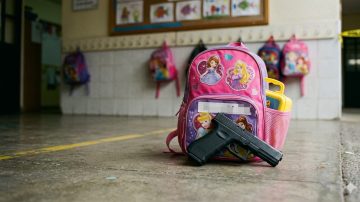 Pinto: Una nena de 5 años con un arma de juguete desató el terror en un jardín y movilizó a la policía