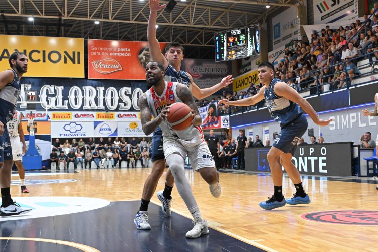 Quimsa ganó y se quedó con el primer puesto de la fase regular
