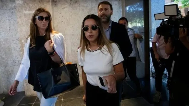 “Estamos orando por vos”: el mensaje que Juan Darthés y su esposa le dieron a Agostina Páez