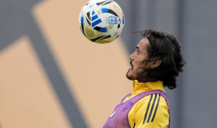 Cavani cada vez más cerca de volver en un momento clave para Boca