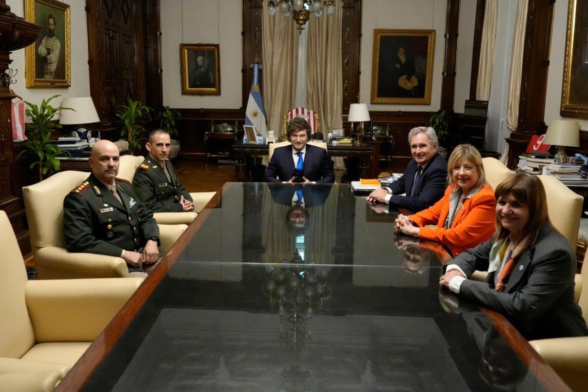 Javier Milei finalmente se reunió con el gendarme Nahuel Gallo