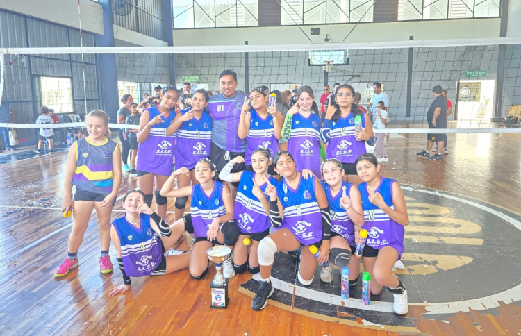 LUME Voley gritó campeón en el sub-12 al vencer en la final a Ateneo