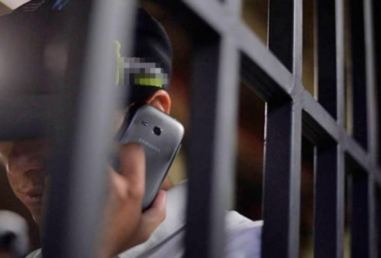 El Gobierno autoriza el bloqueo de celulares en las cárceles federales