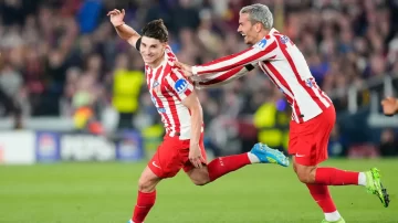 Atlético de Madrid golpeó en Barcelona y sacó ventaja en la serie