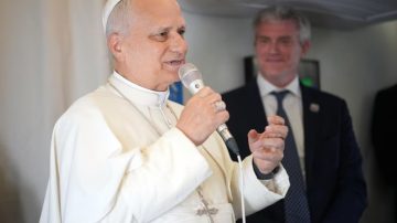 El papa León XIV afirmó que la Iglesia no aprueba la bendición formal de parejas homosexuales