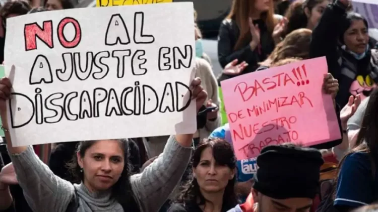 Buscan frenar la resolución que dejó sin transporte gratuito a personas con discapacidad