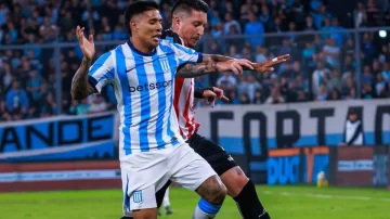 Racing empató con Barracas y quedó en suspenso su clasificación
