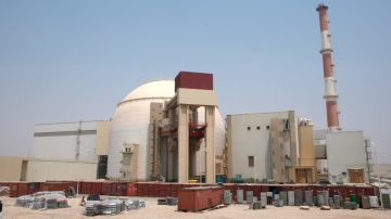 Rusia evacuó a casi todo su personal de la central nuclear de Bushehr en Irán
