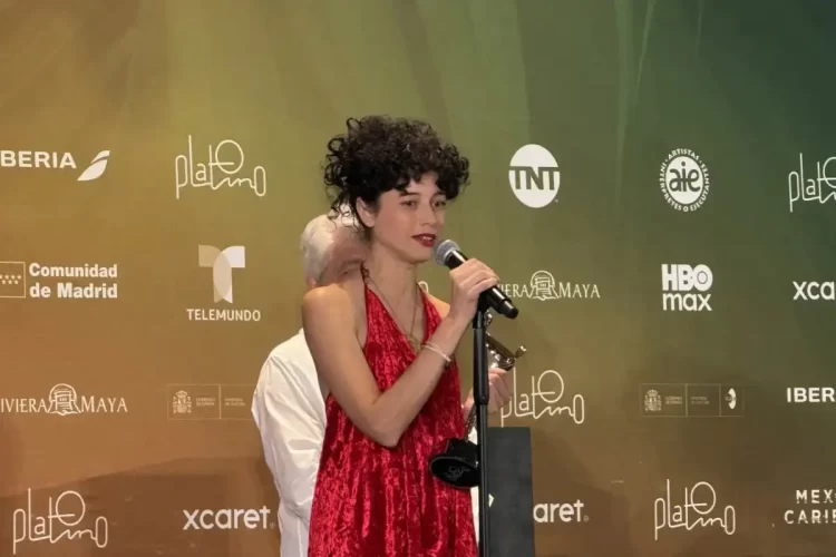Camila Plaate apuntó contra los vendepatrias tras ganar un premio Iberoamericano por “Belén”