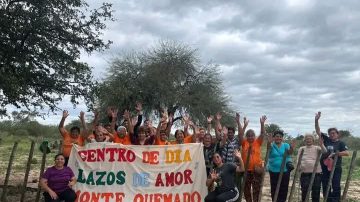 Monte Quemado: adultos mayores de “Lazos de Amor” compartieron una jornada de campo