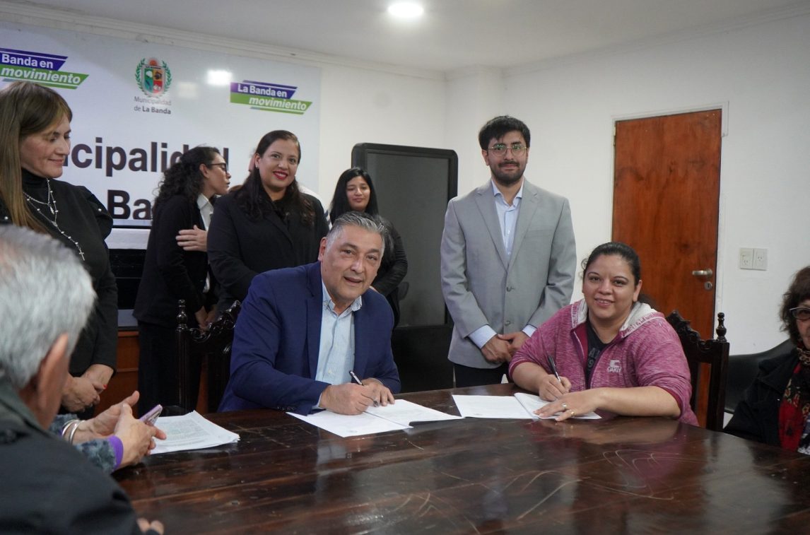 Más familias bandeñas podrán acceder de manera gratuita a la escritura de sus terrenos