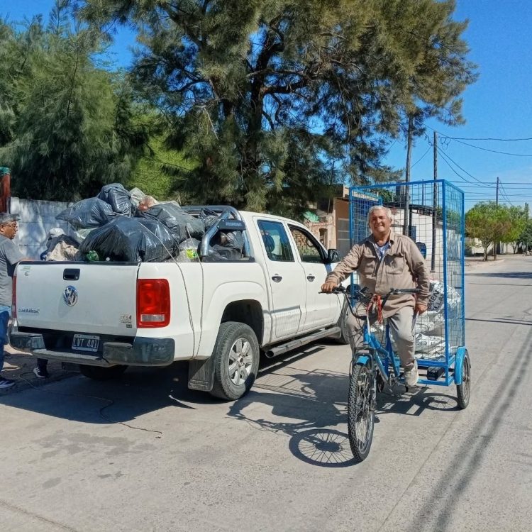 “Un cartonero tiene que vender 40 kilos para comprar pan”: la apertura de importaciones de residuos golpea a recuperadores urbanos
