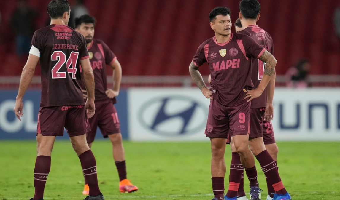 Lanús perdió ante Liga de Quito y quedó eliminado de la Copa Libertadores