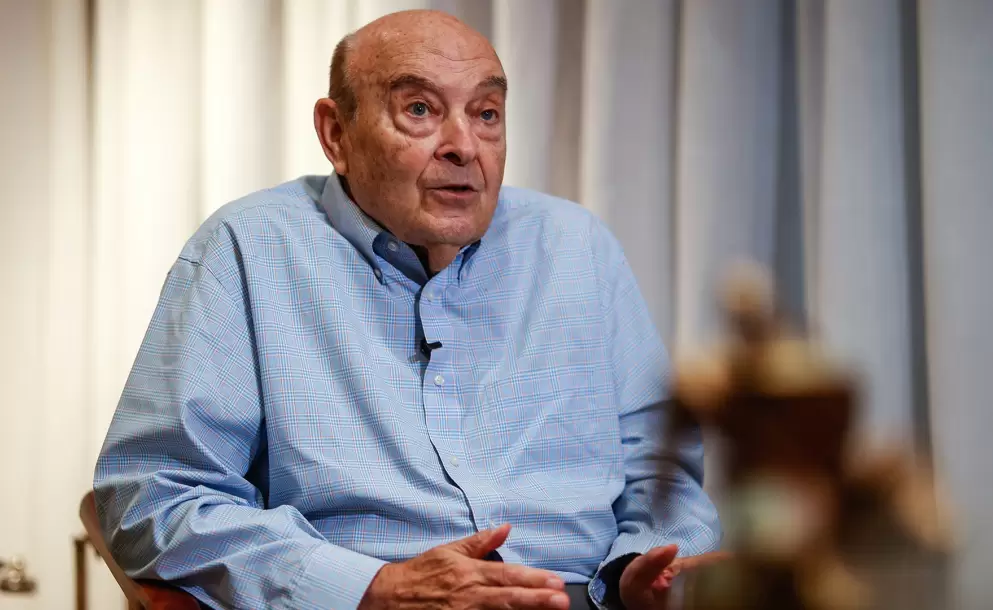 Guerra total entre Domingo Cavallo y Luis Caputo por el rumbo económico