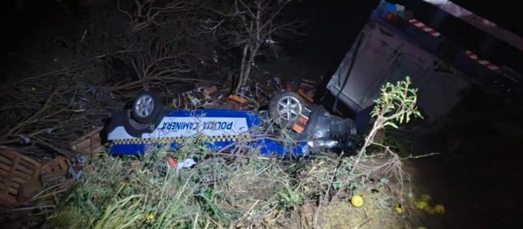 Tragedia en Ruta 9: un camión embistió un control policial, dejó un muerto y nueve heridos