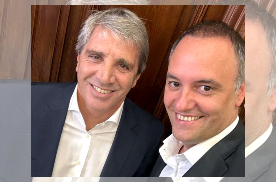Respaldo y advertencia: Caputo defendió la honestidad de Adorni pero pidió celeridad con sus descargos judiciales