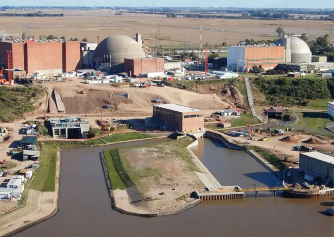 El Gobierno habilita el acceso privado a activos de la CNEA y crece el debate sobre el futuro del sector nuclear