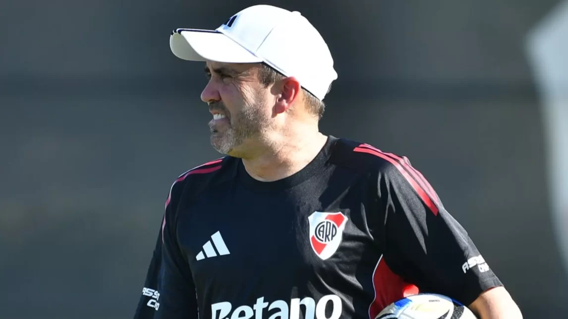 Coudet sorprendió en River: dejó afuera a Subiabre y Kendry Páez
