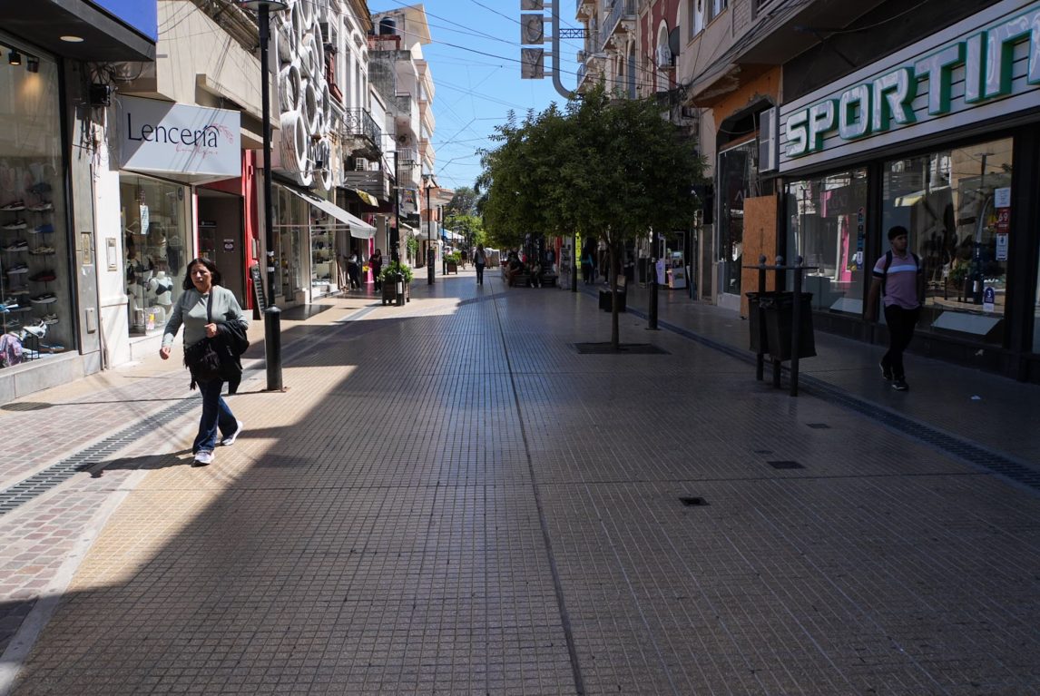 Así atenderá el comercio santiagueño durante los feriados del 9 y 10 de julio