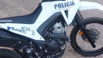 Joven denunció a su esposo policía por asfixiarla y golpearla para evitar que fuera a estudiar