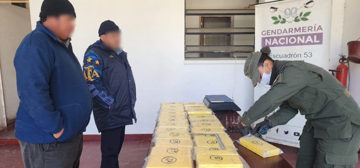 Decían que iban de turismo a Buenos Aires, pero llevaban 25 kilos de cocaína en el tanque de nafta