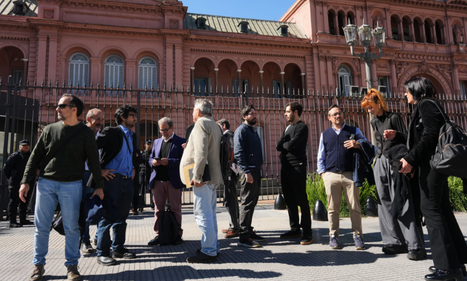 Tras el episodio de censura, el lunes vuelve a abrir la sala de periodistas en la Casa Rosada