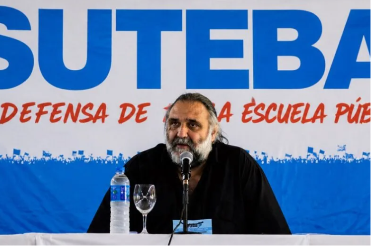 Tras más de 20 años al frente de SUTEBA, Roberto Baradel dejó la conducción