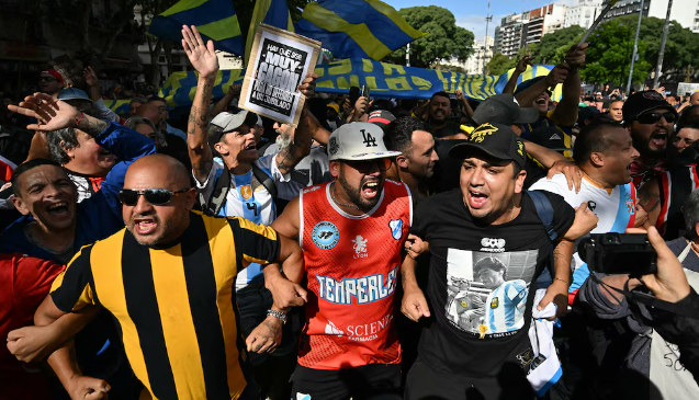 El Gobierno puso a disposición de Estados Unidos la lista de barra bravas argentinos con derecho de admisión en estadios