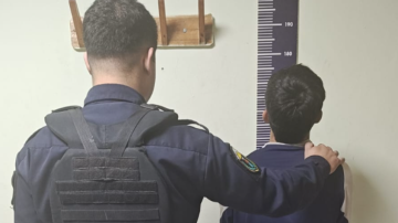 Atraparon a un ladrón que intentó robar una caja registradora desde un comercio en Quimilí