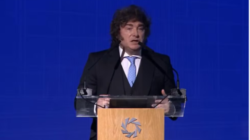Milei afirmó que la economía soportó “dos shocks muy negativos” y aseguró que la inflación continuará en baja