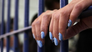 Revocaron la prisión perpetua a la mujer condenada por matar a su bebé recién nacido en El Zanjón