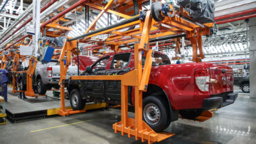 El Gobierno avanzará con la eliminación de retenciones para exportar autos