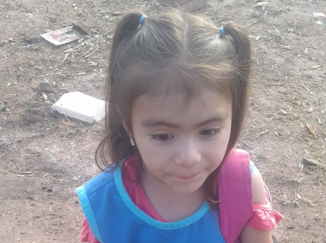 “Si vos no comes, me van a meter preso por tu culpa”: la hermana de la niña que murió en Chañar Pozo de Abajo, sacó a la luz el terrible maltrato que sufría