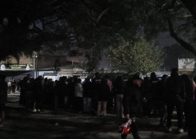 Tensión en la marcha para pedir justicia por Agostina Vega