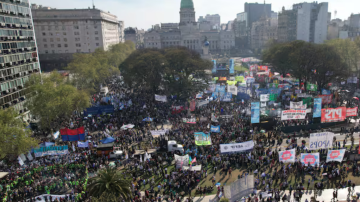 Las universidades del país salen a marchar: las tres razones del reclamo federal