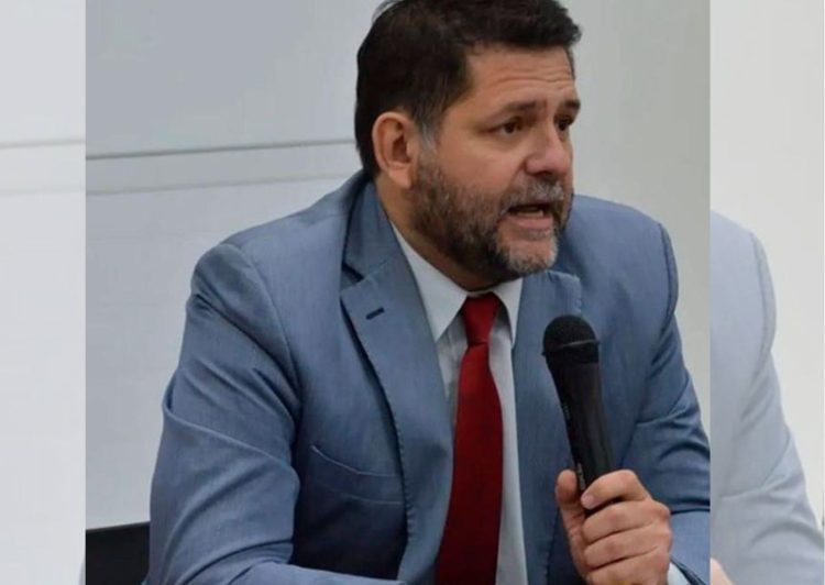 GRAVÍSIMO: Denuncian al Fiscal de Tierras Miguel Torresi por “prevaricato, amenazas y usurpación”