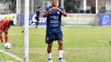Sarmiento goleó y sumó su primer triunfo en el Anual