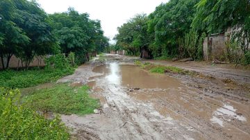 Un pantano: así están las calles del barrio El Tabique de La Banda