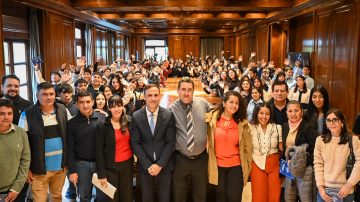 Estudiantes del interior fueron recibidos en Casa de Gobierno a través de “Conociendo mi provincia”