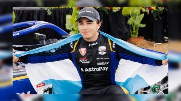 El joven piloto que eligió representar a la Argentina y busca brillar en Indianápolis