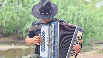 Rubén Castaño presenta “El Regreso”, una producción que revive los grandes éxitos de su trayectoria
